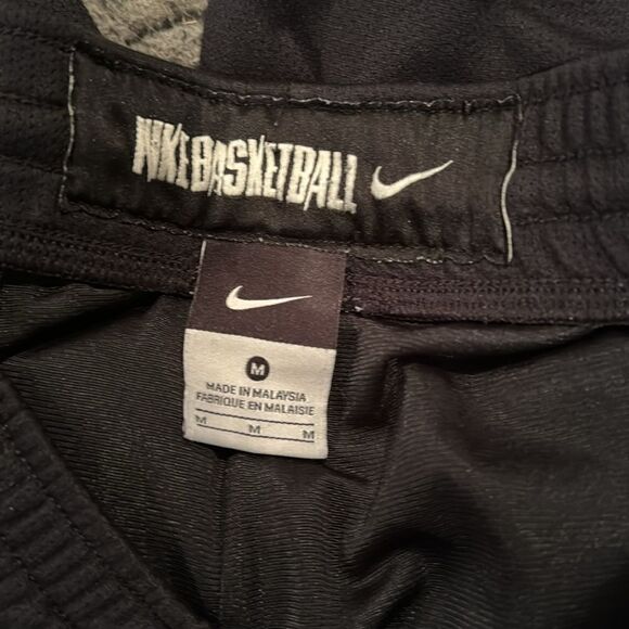 Nike Black Joggers Basketball Pants Size Medium White Stripe On Side - Picture 6 of 7